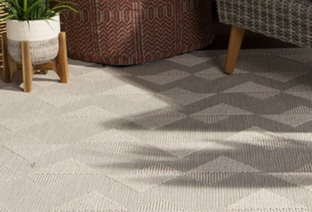 Why Geometric Area Rugs Continue to Be Popular