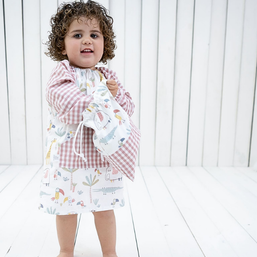 Bata Escolar Personalizada Jungla – Botones - modelo Jungla y rosa