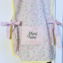 Bata Maestra y Educadora Infantil Personalizada Sin Mangas – Talla Única