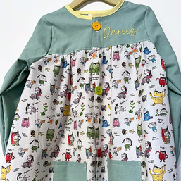 Bata Escolar Personalizada - modelo Monstruo de colores - más colores