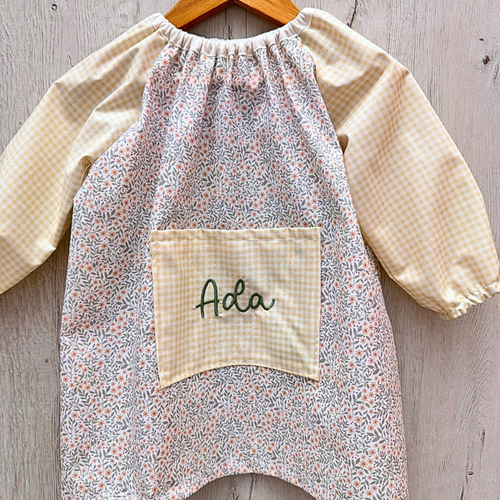 Bata Escolar Personalizada - modelo Jade
