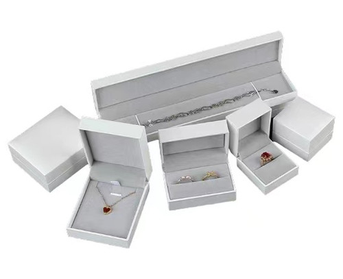 Jewelry Box for Storage and Shipping: Secure Your Treasures