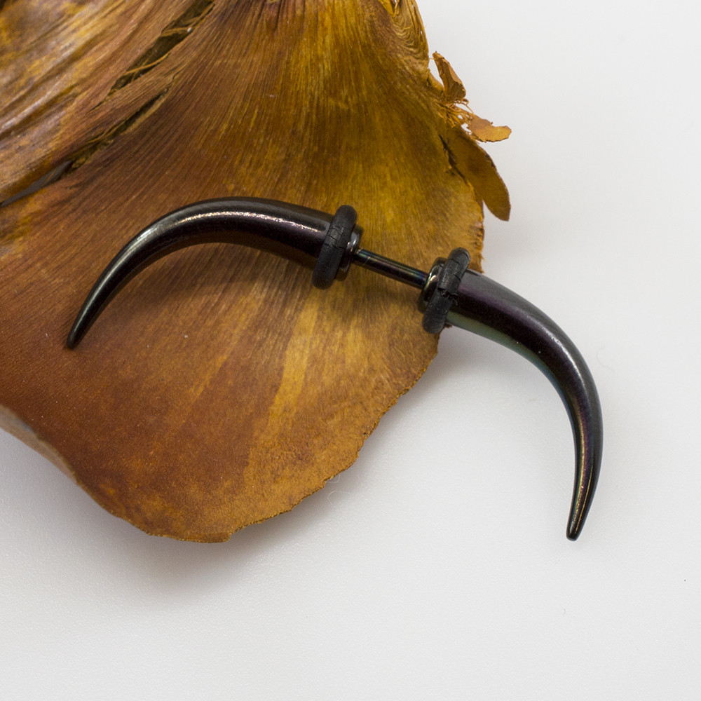 septum-ring-with-bull-horn-design-16g