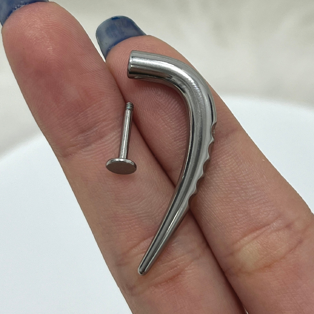 Labret Piercing 10mm Labret Stud Long Notched Claw Labret Stud 14G