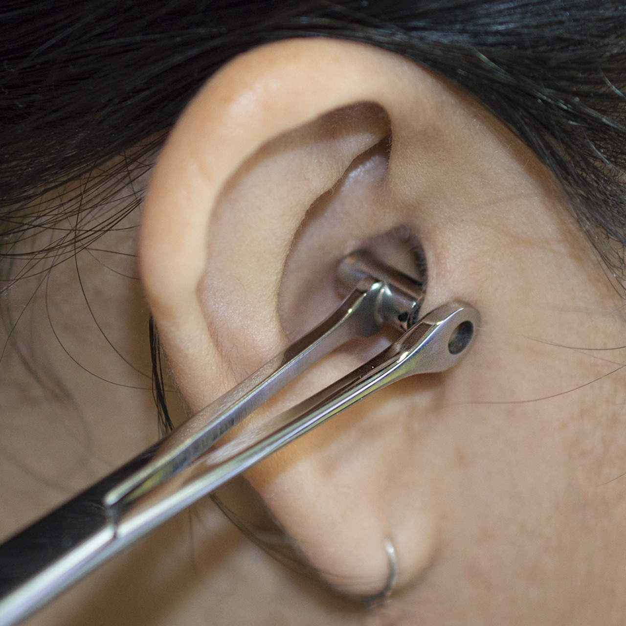 Bucket Tragus Piercing Tool Made of Surgical Steel