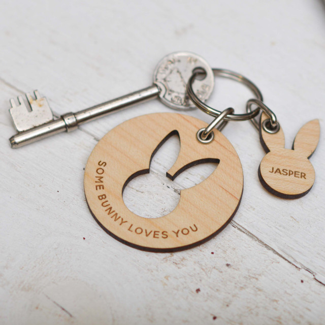 Personalised Apple Keyring - The Crafty Giraffe