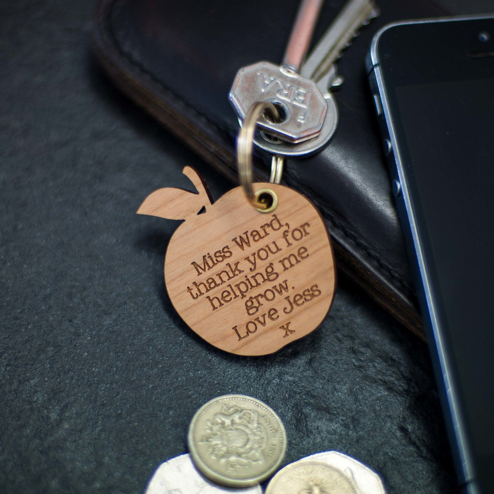 Personalised Apple Keyring - The Crafty Giraffe