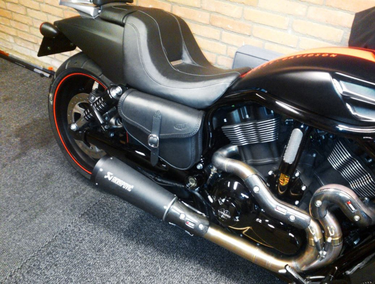 v rod with bags