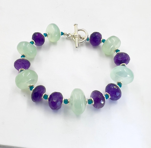 The Sharp Mind Bracelet. Chalcedony, Apatite And Amethyst 