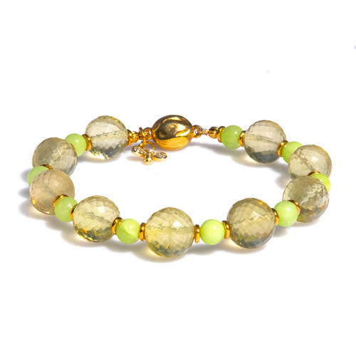 Item J23 - The Happy Honey Bee Bracelet. Lemon quartz, green calcedony and honeybee charm. Magnetic clasp.  