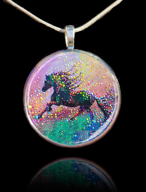 Spirit Horse Visionary's Pendant - Find the answers you need
