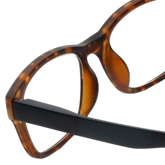 Magz Designer Eyeglasses Greenwich in Tortoise 50mm :: Rx Single Vision