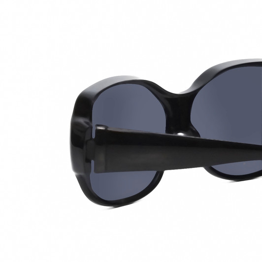 Close Up View of Foster Grant Solar Shield Ladies Oversized 62mm Fitover Sunglasses in Black/Grey