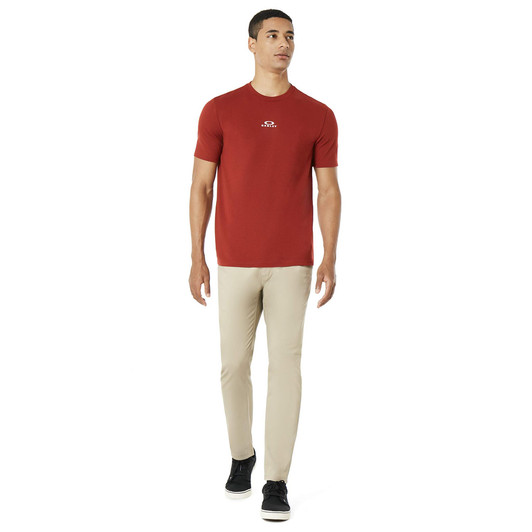Lifestyle image 3 of Oakley Men's Bark Short Sleeve Tee T-Shirt, Iron Red,S Small US Logo Poly/Cotton