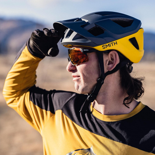 Lifestyle image 4 of SMITH Session MIPS Mountain Cycling Helmet - Matte Slate/Fool's Gold | Small