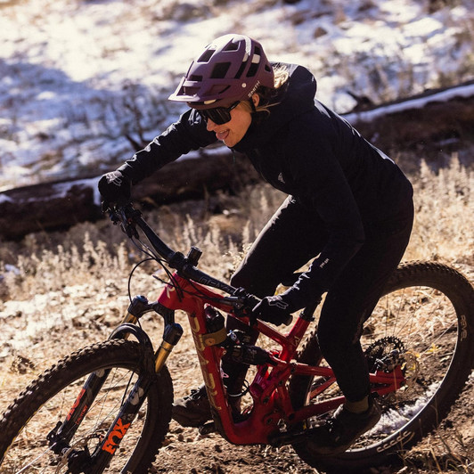 Lifestyle image 4 of SMITH Forefront 2 MIPS Mountain Cycling Helmet - Matte Amethyst/Bone | Small