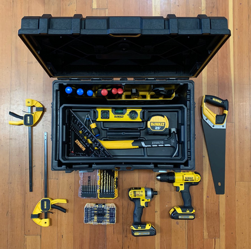 DEWALT GIRLS GARAGE TOOL BOX