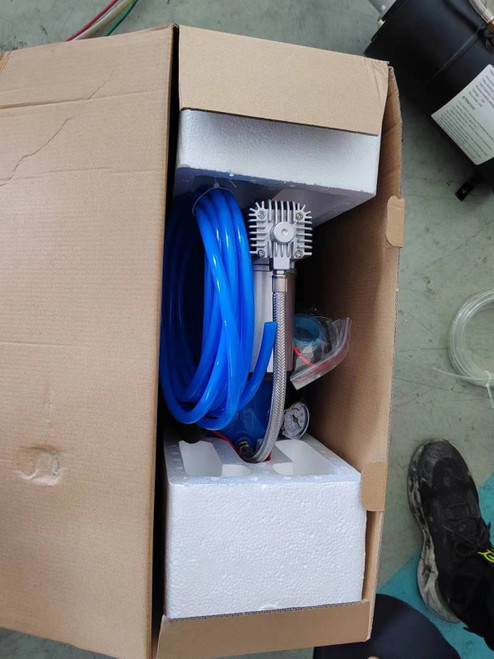 12V 6L Air Compressor 100Psi W/ 5M Hose - Air Horn Truck Boat Train Tyre Pick Up