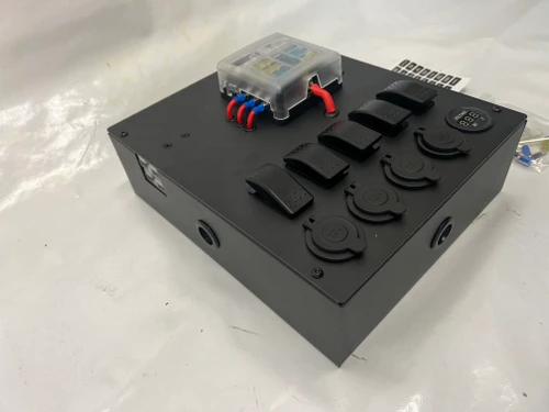 12v DC Compact Battery Control Hub Box - Power Distribution Electric Fuse Panel