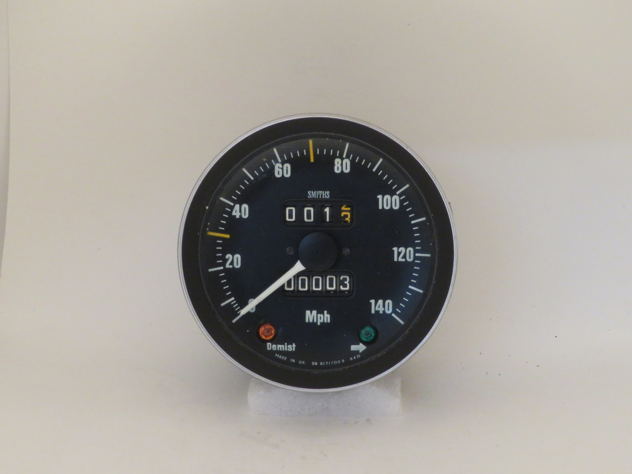 Jaguar XJ6 Series 2 4.2L NOS Smiths 140MPH Speedometer  SN6171/02S