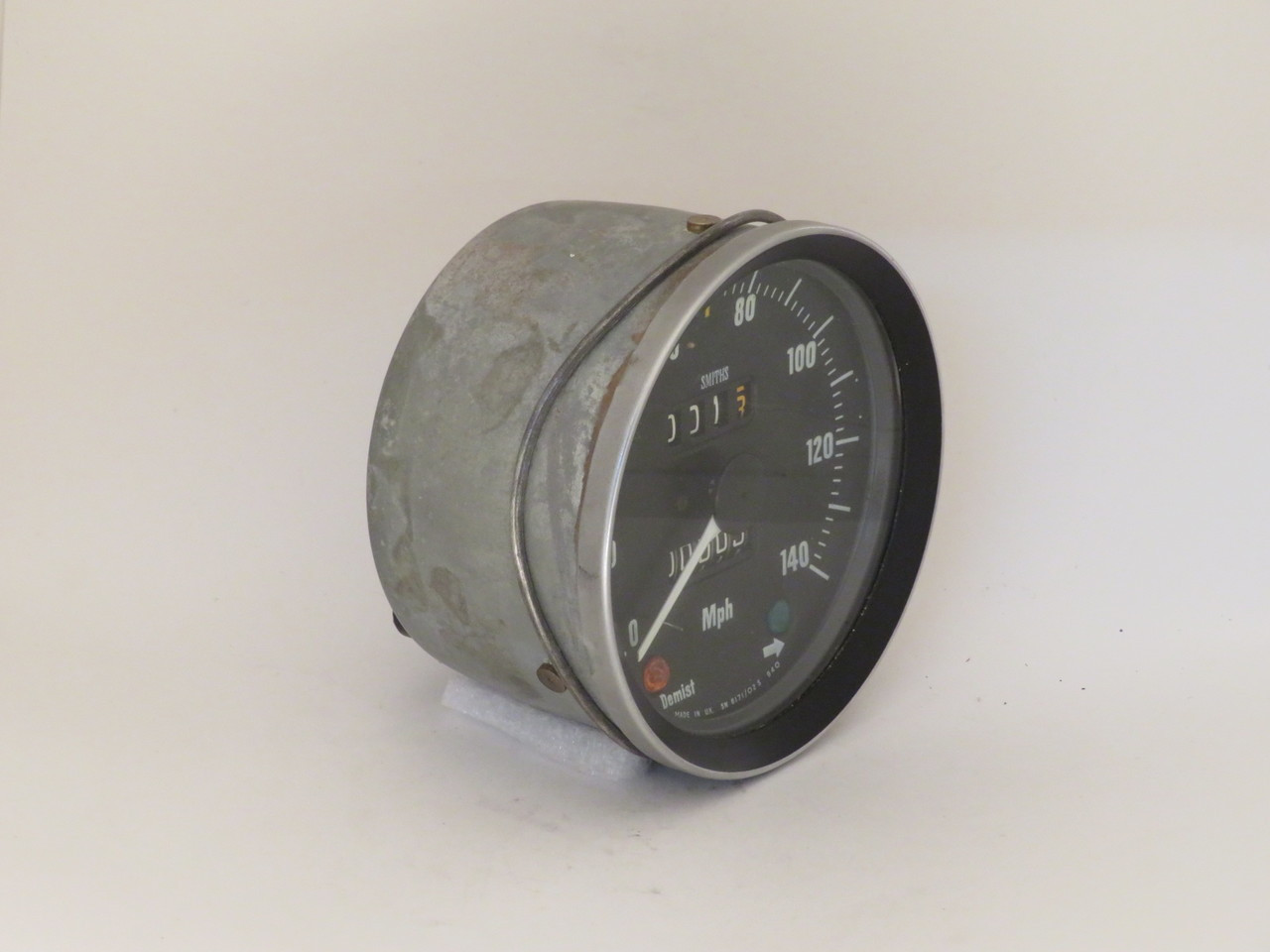 Jaguar XJ6 Series 2 4.2L NOS Smiths 140MPH Speedometer  SN6171/02S