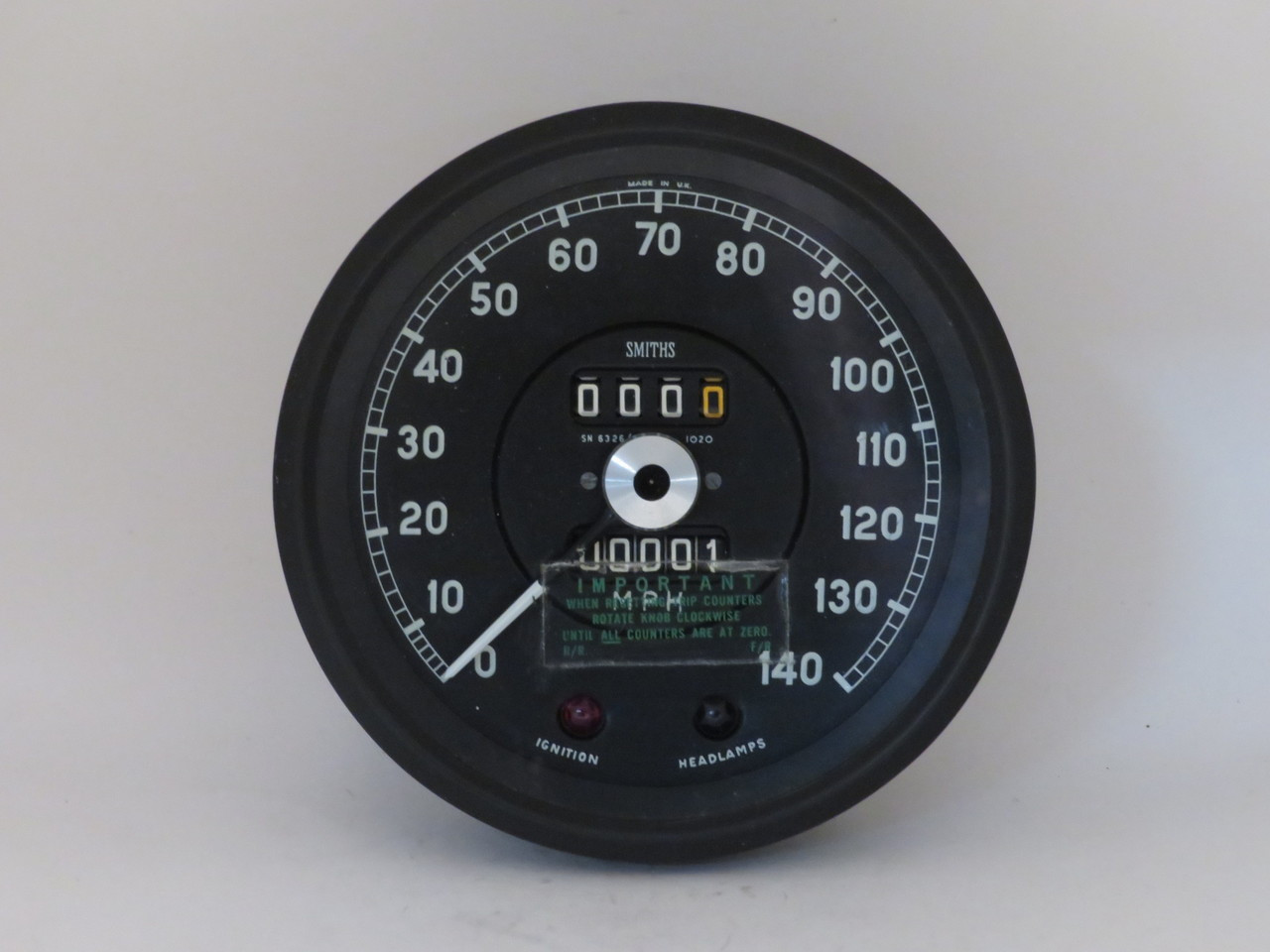 Jaguar 420G w/ Std Trans NOS Smiths 140MPH Speedometer SN6326/47