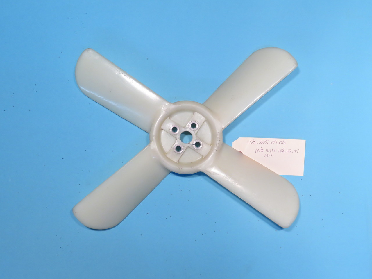 Mercedes Benz 230 250 280 200 Cooling Fan 