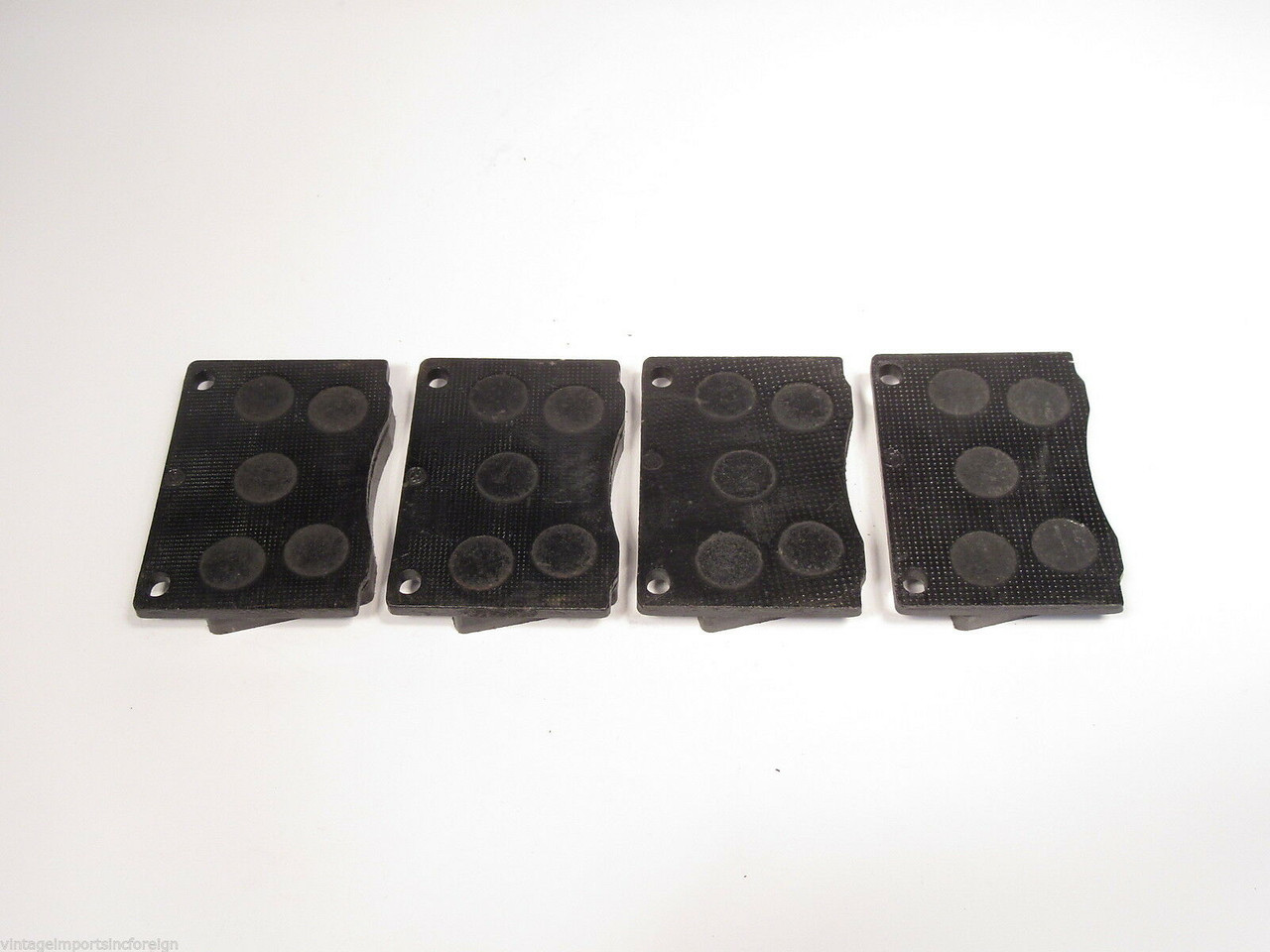 Fiat Dino & 1500 New Girling Front Brake Pad Set GP83