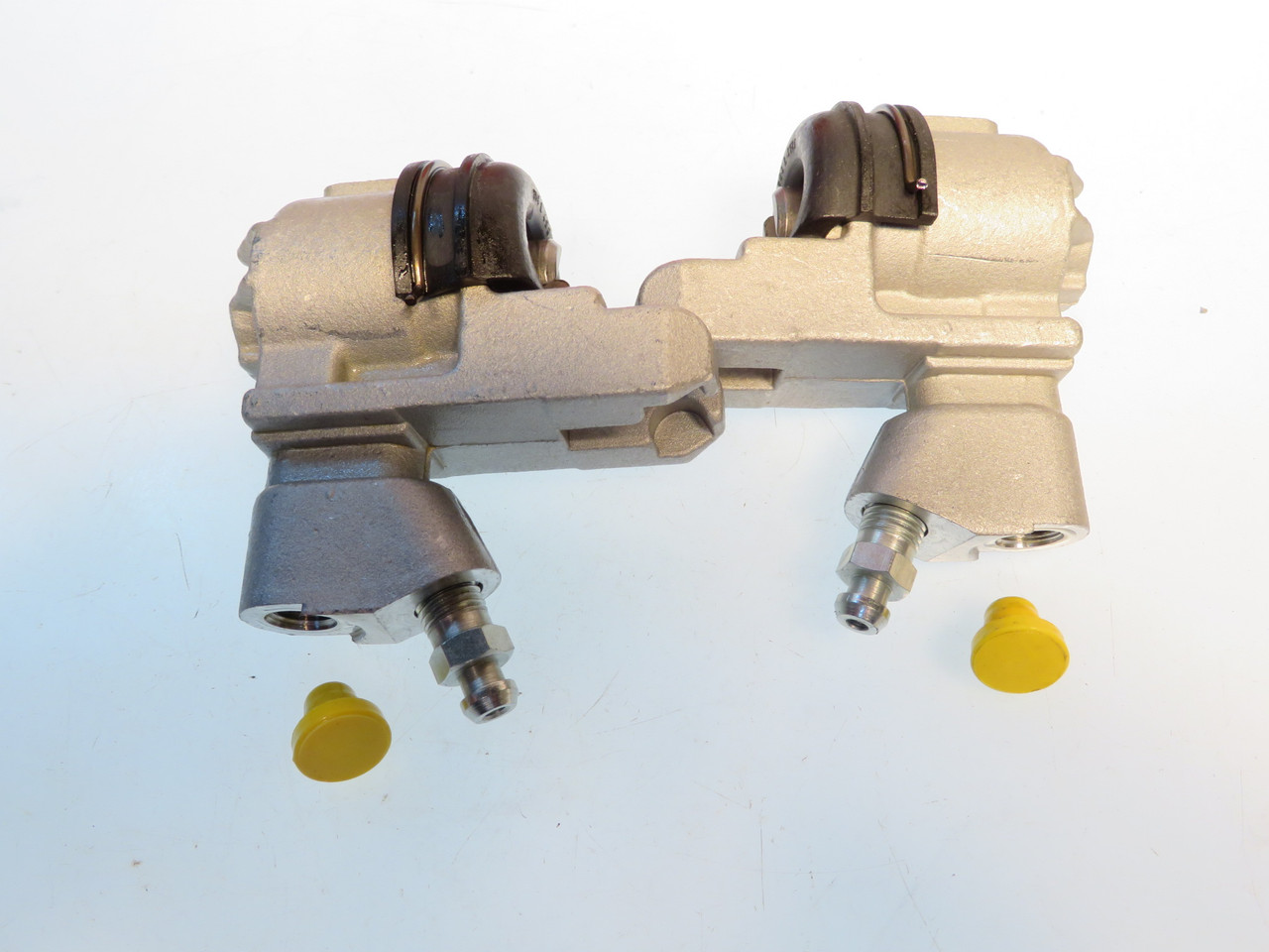 Alfa Romeo Giulietta & Giulia Rear Brake Wheel Cylinder Set w/ Fitting Kit  390430K