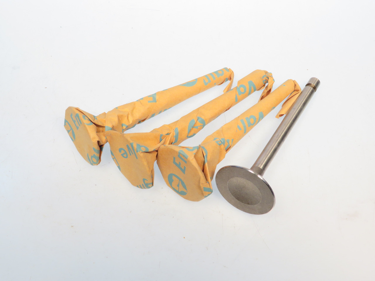 Subaru 1300 & 1400 Intake Valve Set  1572-004