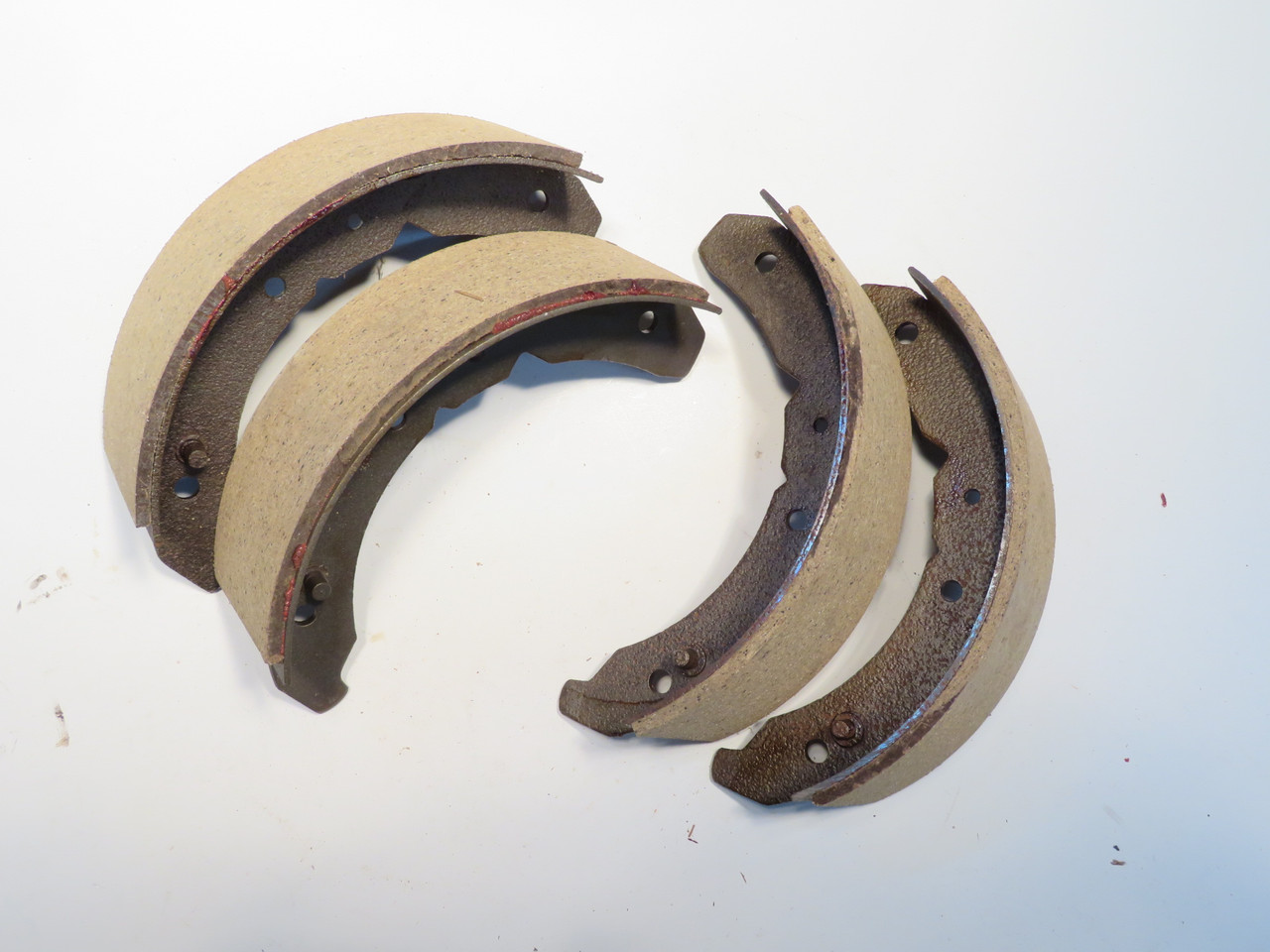 Austin A55 A60 MG Magnette Ford Zephyr & Riley 4/68 Front Brake Shoes BS80