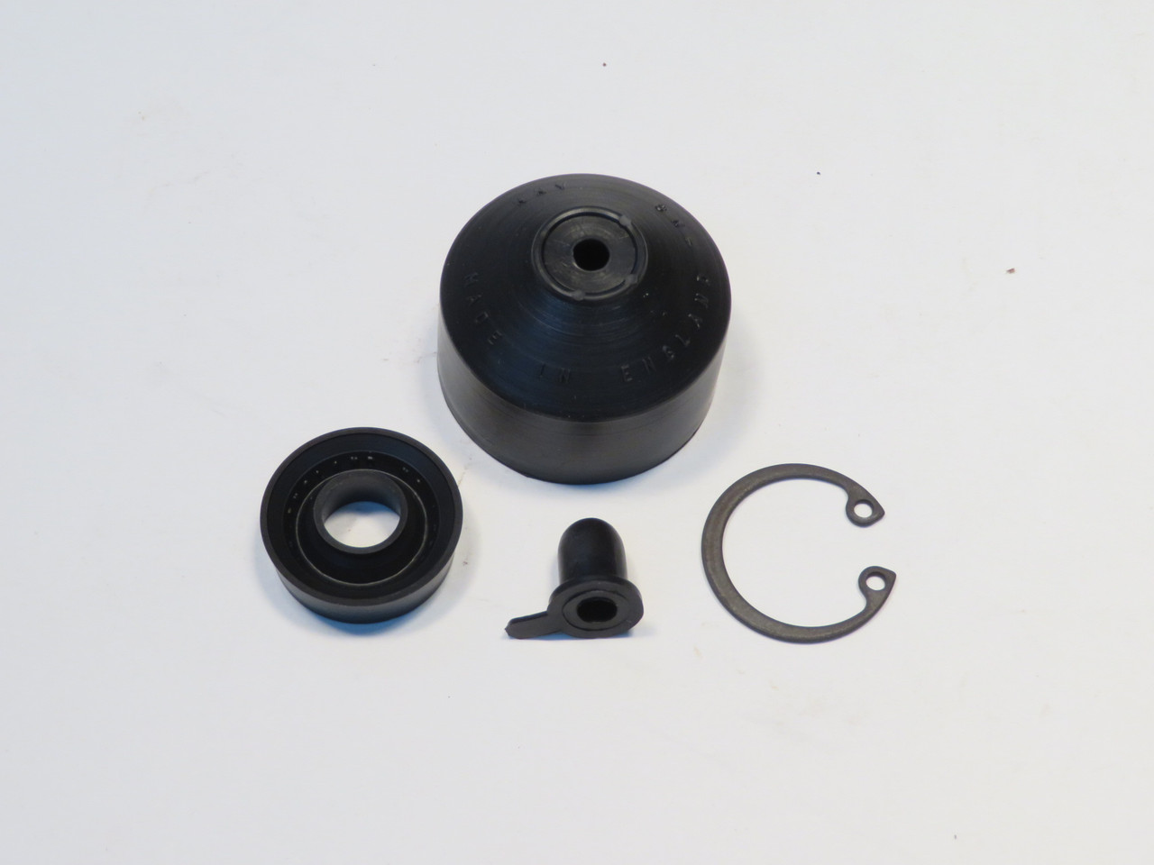 Alfa Romeo 2600 Maserati Quattro Bora Morgan Plus Eight & Land Rover 88 WB 109 WB Clutch Slave Cylinder Kit  SP2029