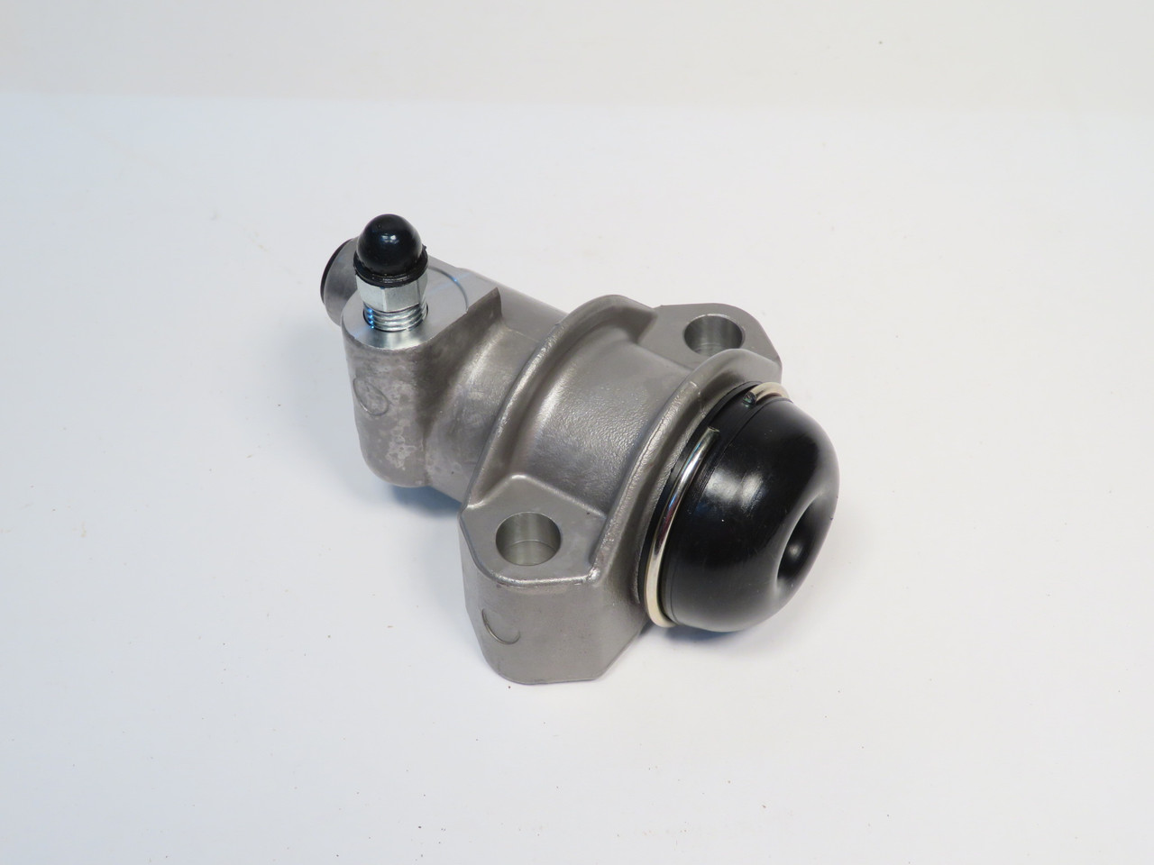 MGA & MGB Clutch Slave Cylinder  L83901