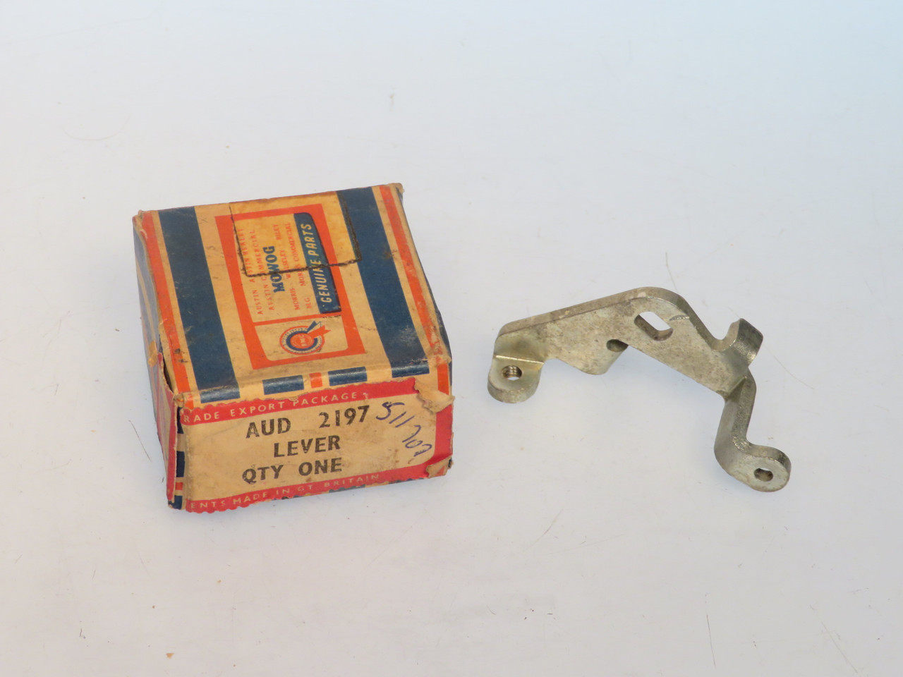 Austin Healey 3000 BJ7 & MGA Rear Carburetor Throttle Return Lever  AUD2197
