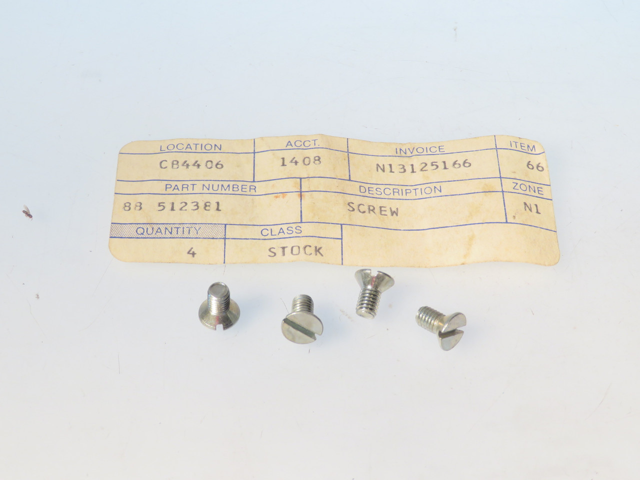 Triumph Spitfire TR6 & TR250 Stanpart Convertible Top Handle Bracket Screws 512381