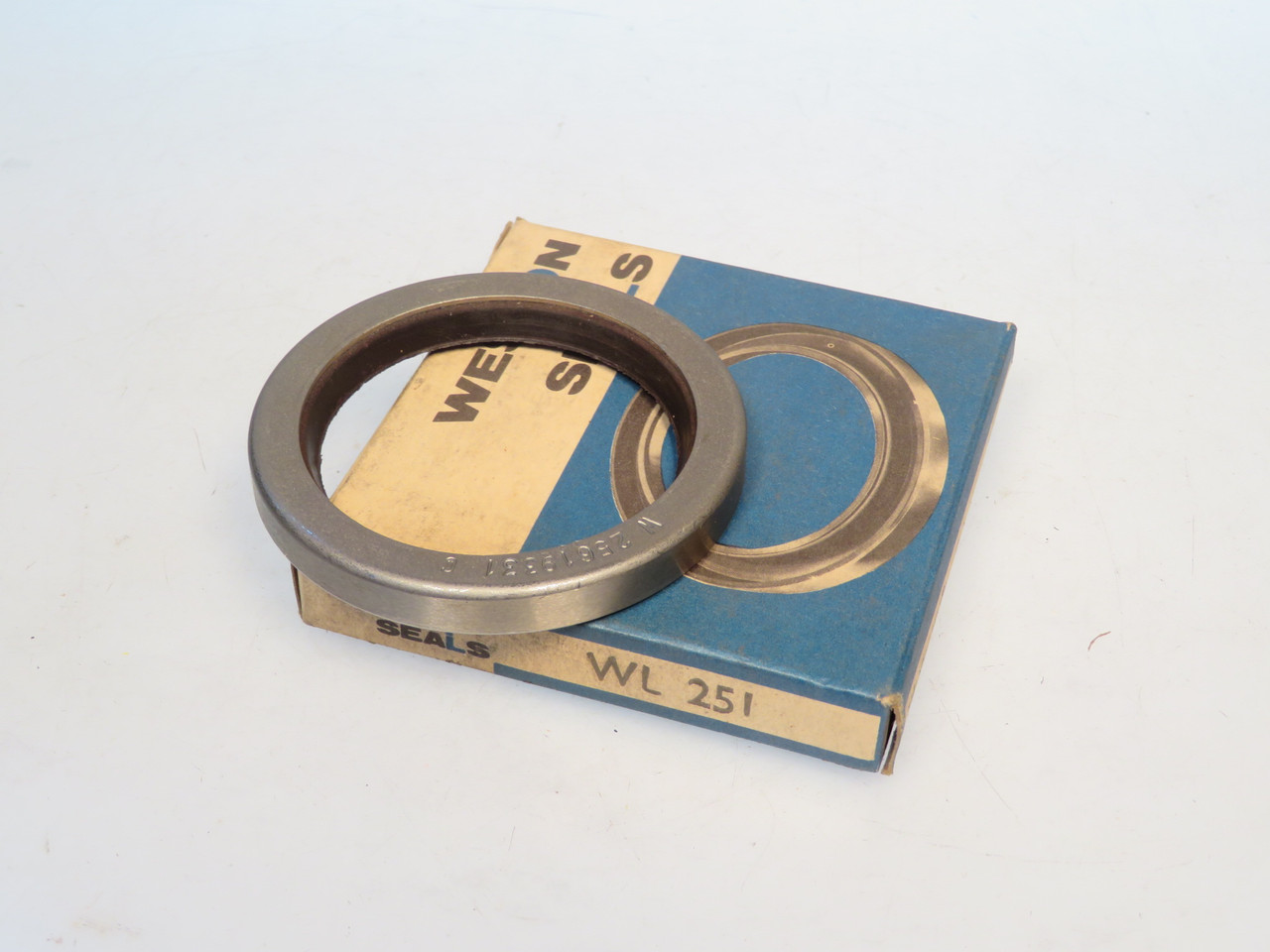 Triumph Renown & Standard Vanguard Weston Rear Hub Outer Oil Seal  WL25