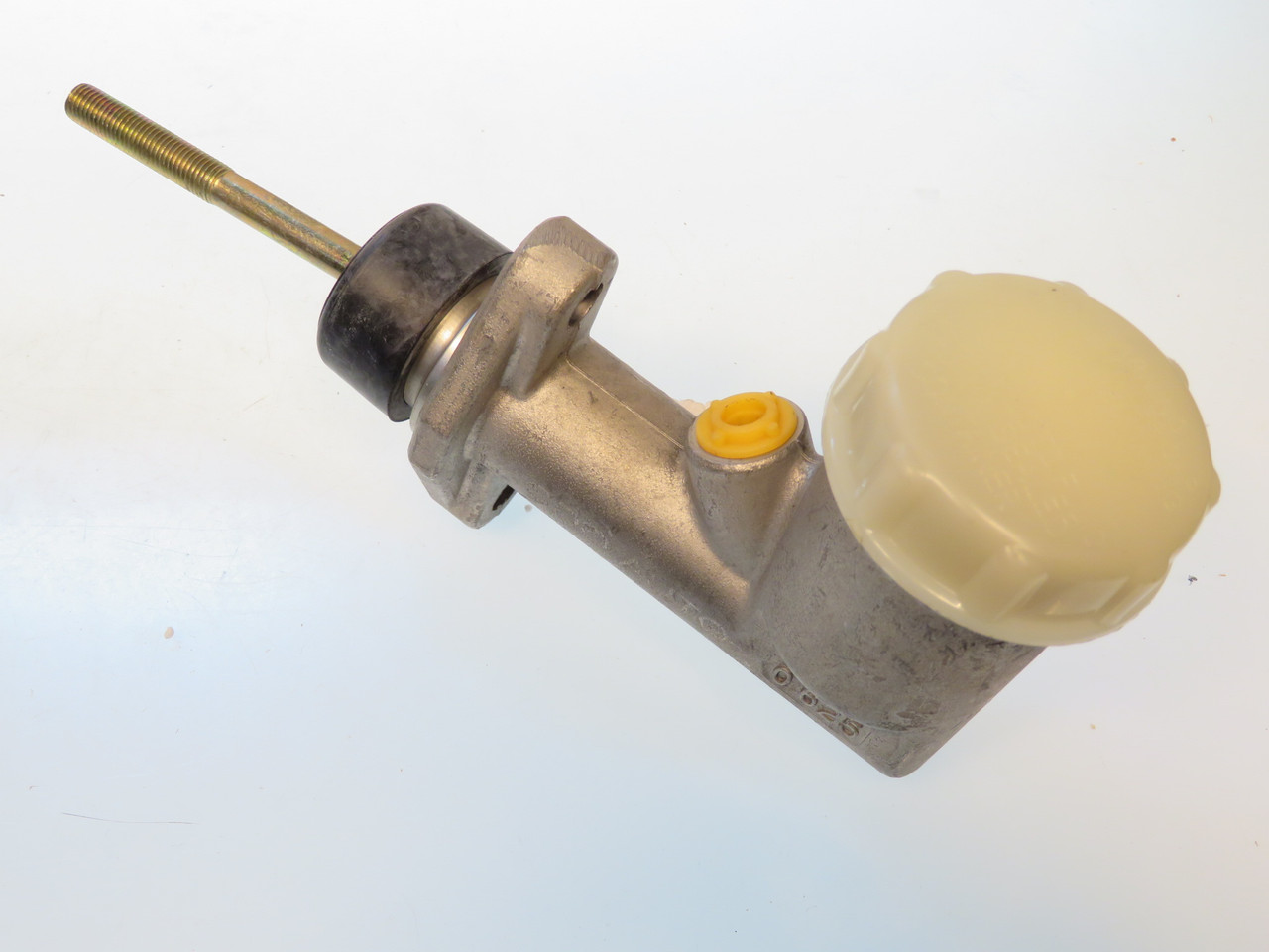 Ford Anglia A.C. Ace Nash Metropolitan Lotus Elite & Triumph Herald 5/8" Bore Clutch Master Cylinder 3112254W