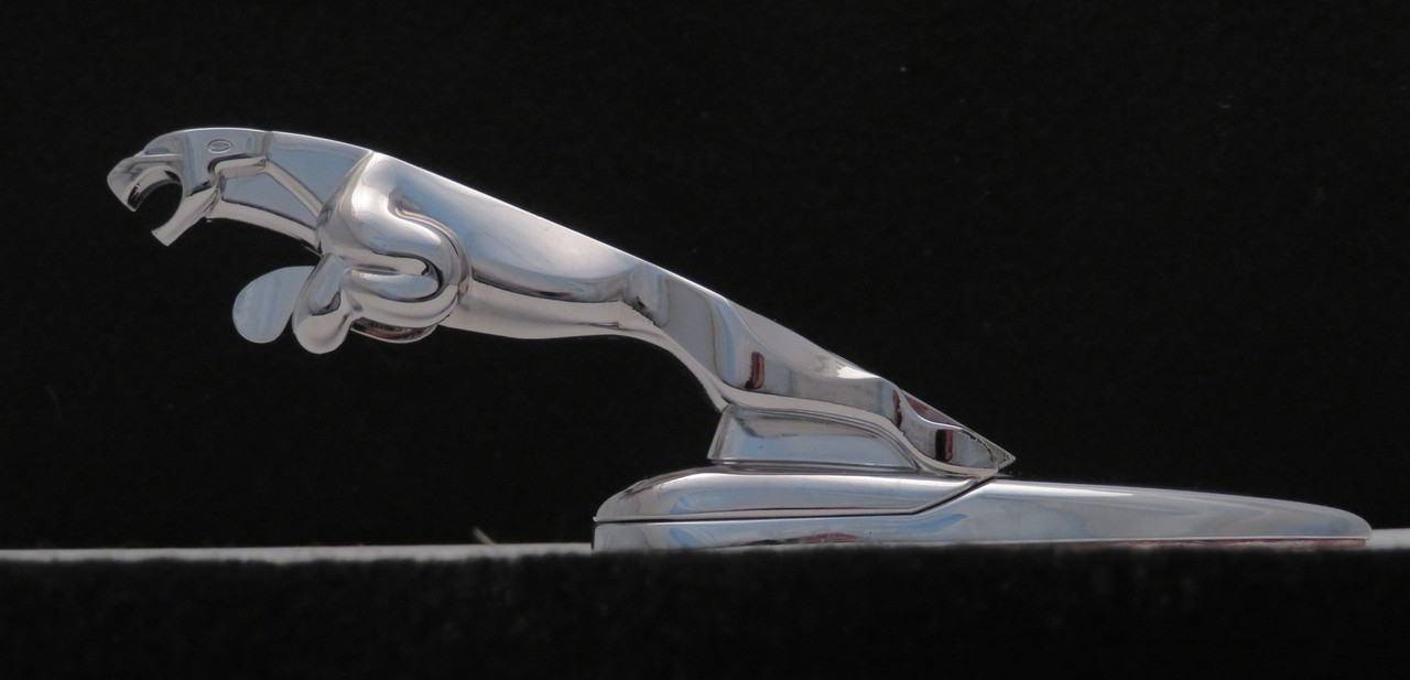 Jaguar XJ8 XJR & Vanden Plas 2004-2009 3D Leaper Chrome Hood Ornament  C2C39767