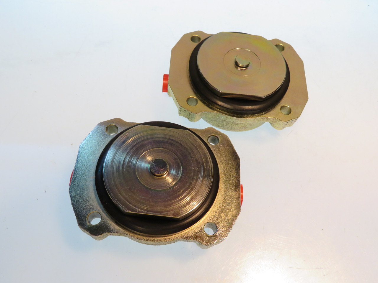 Jaguar Lancia Jensen MGA Datsun Roadster 2 1/8" Front Brake Caliper Piston & Cylinder Assemblies 64932067