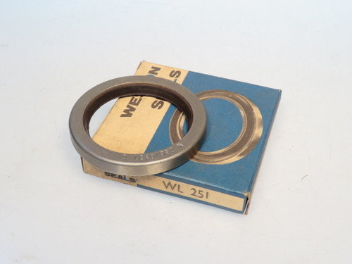 Triumph Renown & Standard Vanguard Weston Rear Hub Outer Oil Seal  WL25