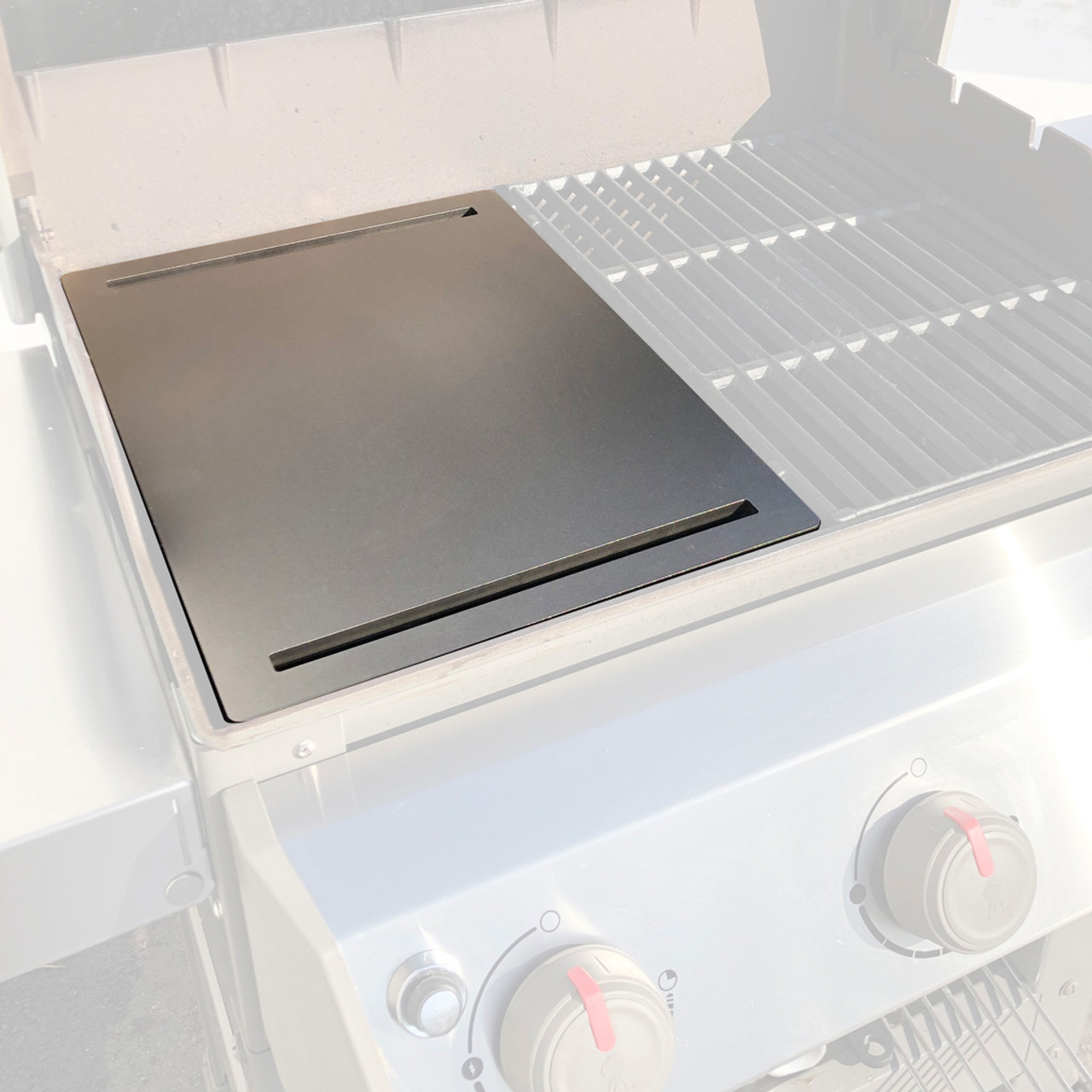 Weber Griddle flat-top grill series offers fast cooking and uniform,  edge-to-edge heat » Gadget Flow