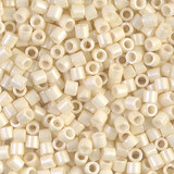 8g DBL0203 8/0 Delica: Eggshell O/L