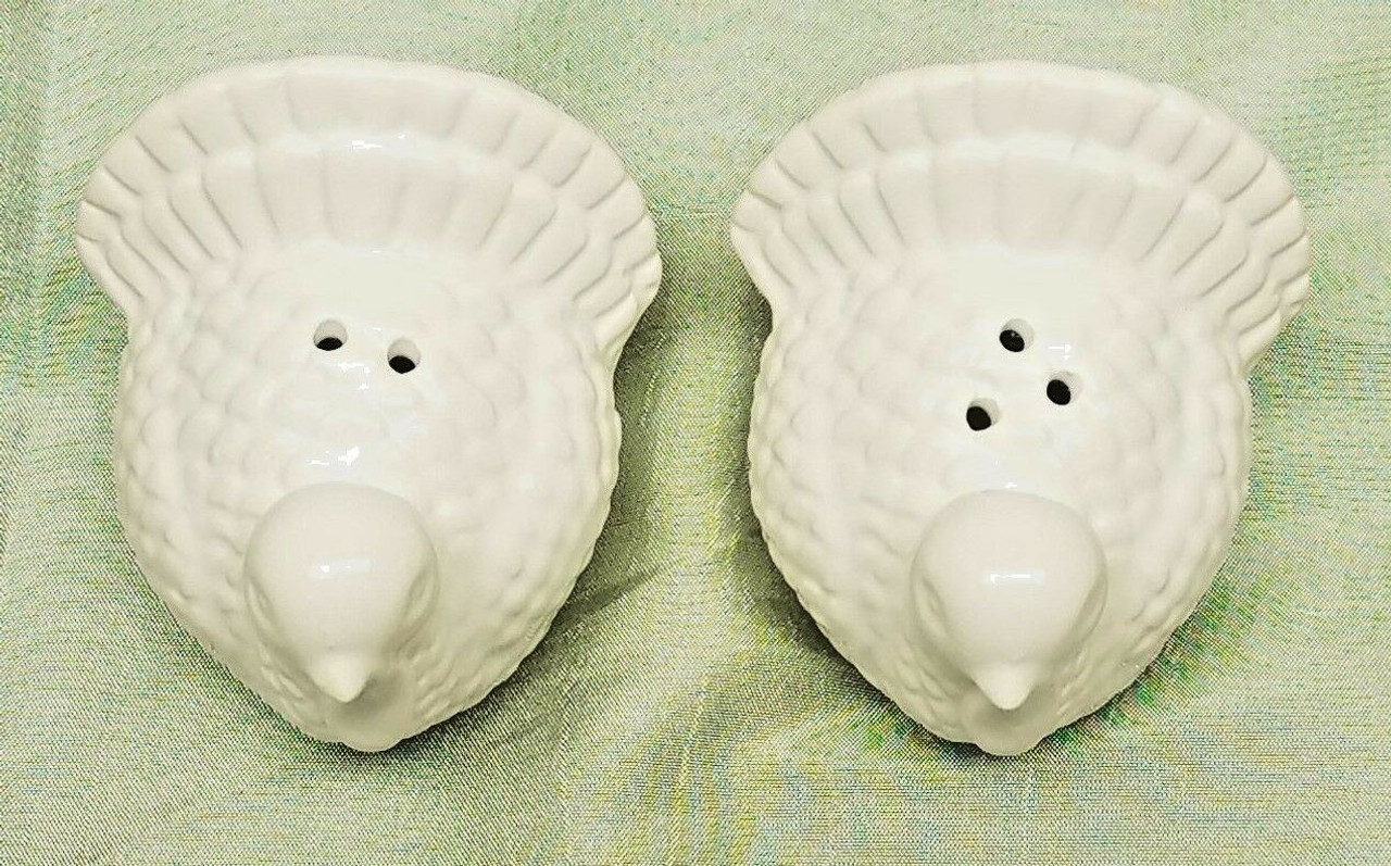 White Ceramic TURKEY Salt and Pepper Shakers w Stoppers NEW