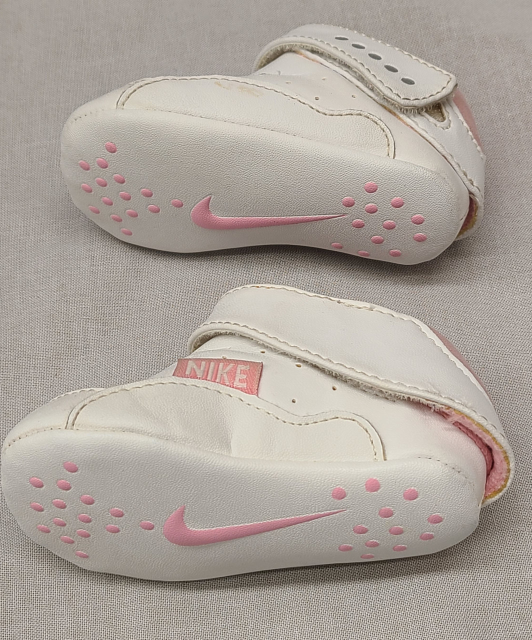 Nike Infant Pink Girl Velcro Shoes (size 1C)