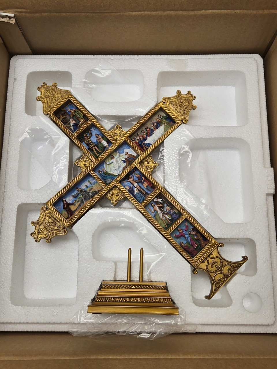 Danbury Mint LIFE OF CHRIST Cross 3D Images Jesus in Box Danbury Mint LIFE OF CHRIST Cross 3D Images Jesus in Box