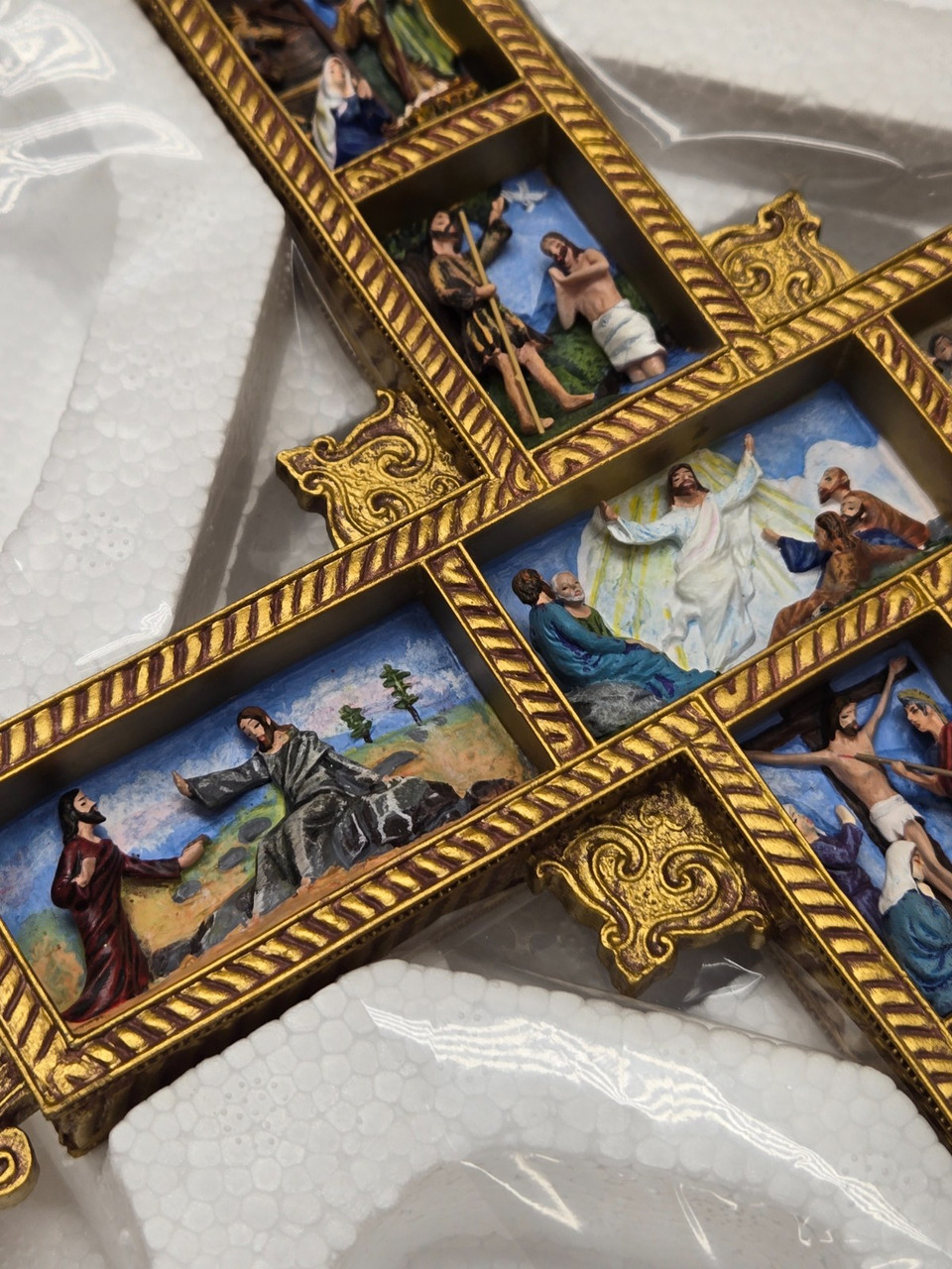 Danbury Mint LIFE OF CHRIST Cross 3D Images Jesus in Box Danbury Mint LIFE OF CHRIST Cross 3D Images Jesus in Box