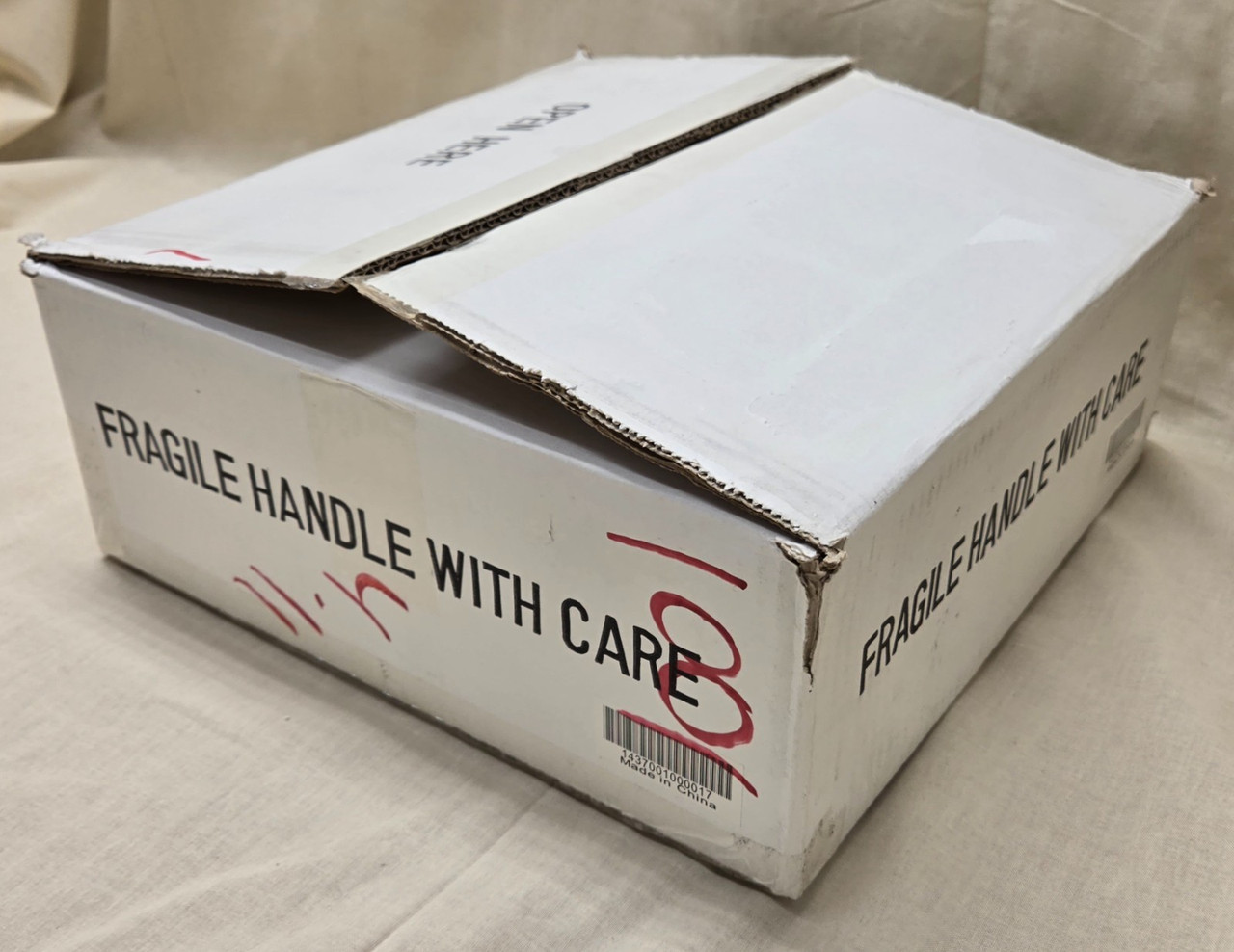 Danbury Mint LIFE OF CHRIST Cross 3D Images Jesus in Box Danbury Mint LIFE OF CHRIST Cross 3D Images Jesus in Box