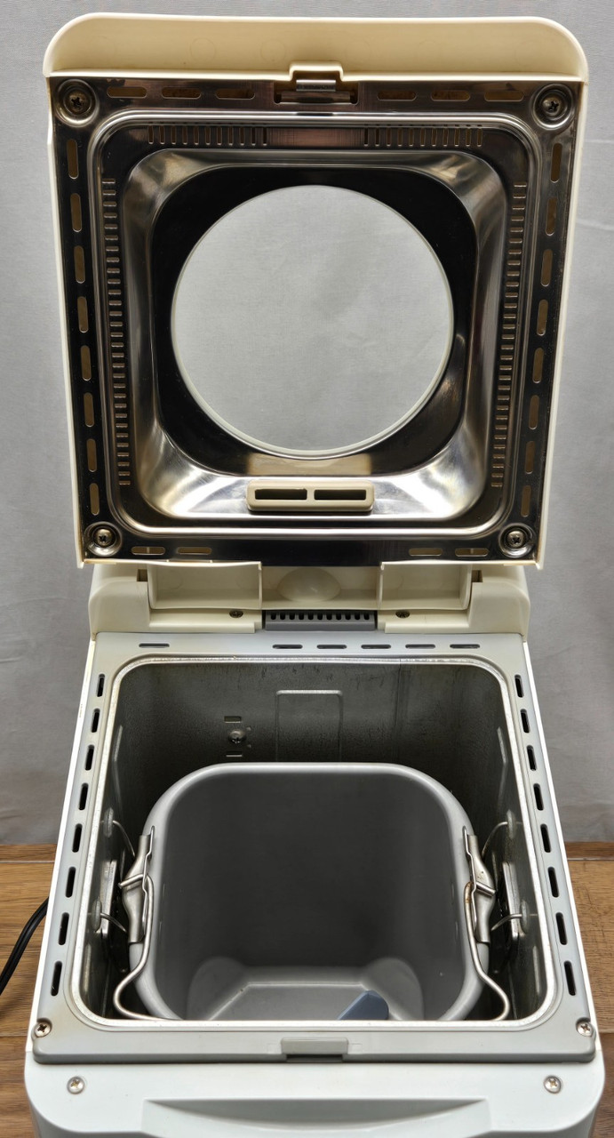 Zojirushi Home Bakery Programmable Bread Maker Model BBCC-S15A