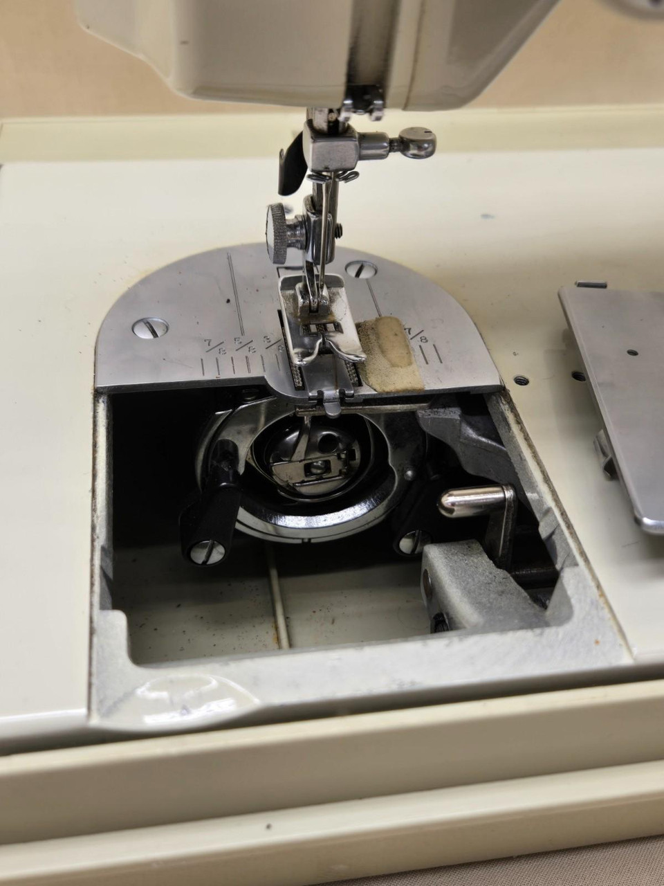 Vintage Sears Kenmore 158.14100 Sewing Machine w/ Pedal & Case Vintage Sears Kenmore 158.14100 Sewing Machine w/ Pedal & Case