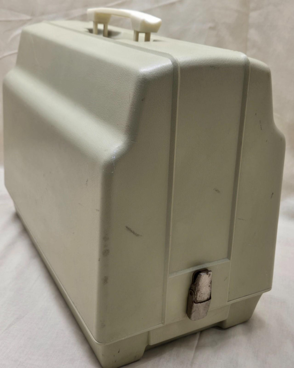 Vintage Sears Kenmore 158.14100 Sewing Machine w/ Pedal & Case Vintage Sears Kenmore 158.14100 Sewing Machine w/ Pedal & Case